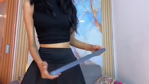 daphne_celestin23_aws online show from 09/18/25, 10:01