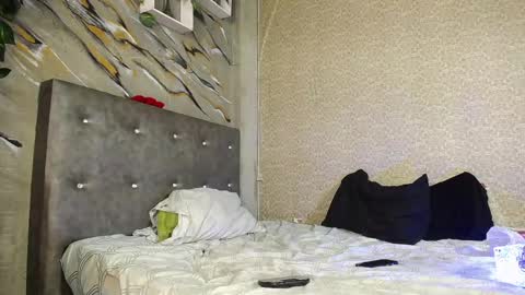       online show from 02/14/25, 08:37