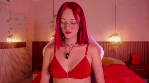 Daphne online show from 02/14/26, 03:14