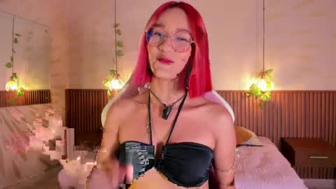 Daphne online show from 04/08/26, 03:17