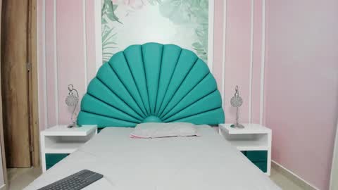 Daphne  online show from 01/21/25, 02:11