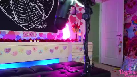 Daphne Madison online show from 02/19/25, 09:25