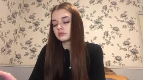 Emilia online show from 05/06/26, 07:08