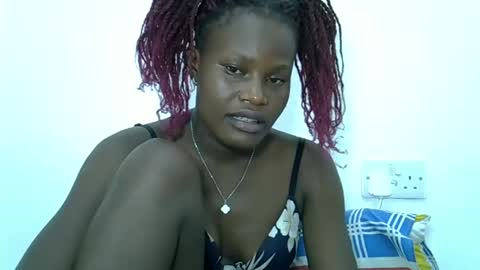 ESTHER online show from 03/06/25, 10:15