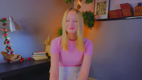 Kami online show from 11/08/25, 03:18