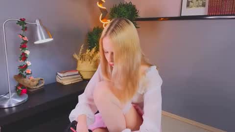 Kami online show from 11/15/25, 03:15