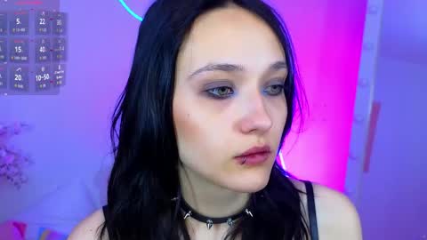 Darcy online show from 05/05/26, 01:24