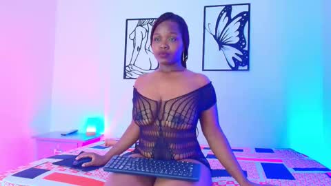 Darelyn online show from 10/24/25, 07:21