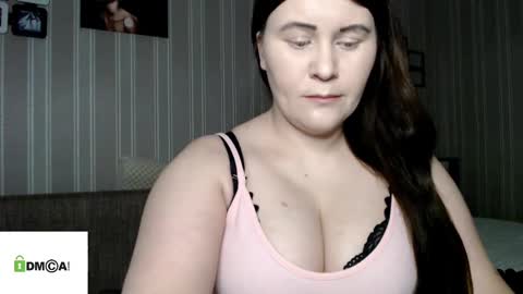 Snapshot of darina_dream chatting on 03/06/25, 08:16 Darina Dreams online show from 03/06/25, 08:16