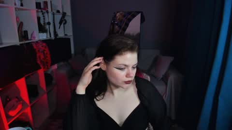 Dari the it woman online show from 01/25/25, 11:43