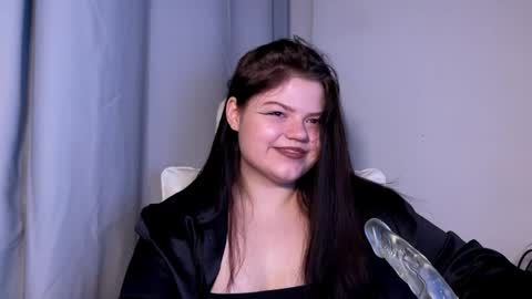 darina_wilsons online show from 01/06/26, 02:48