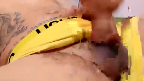 Snapshot of dario1127 chatting on 09/30/25, 11:37 dario1127 online show from 09/30/25, 11:37