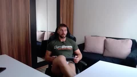 Snapshot of darius_94 chatting on 09/21/25, 12:07 darius_94 online show from 09/21/25, 12:07