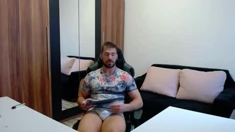 Snapshot of darius_94 chatting on 09/28/25, 05:35 darius_94 online show from 09/28/25, 05:35