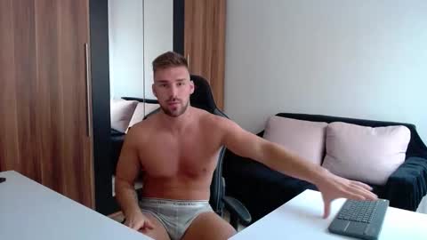 Snapshot of darius_94 chatting on 09/30/25, 09:58 darius_94 online show from 09/30/25, 09:58