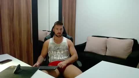 Snapshot of darius_94 chatting on 10/10/25, 04:00 darius_94 online show from 10/10/25, 04:00