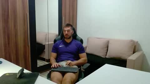 Snapshot of darius_94 chatting on 10/15/25, 02:44 darius_94 online show from 10/15/25, 02:44