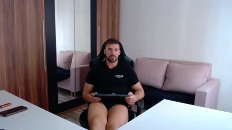 Snapshot of darius_94 chatting on 10/19/25, 11:55 darius_94 online show from 10/19/25, 11:55