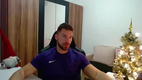 darius_94 online show from 12/16/25, 05:12