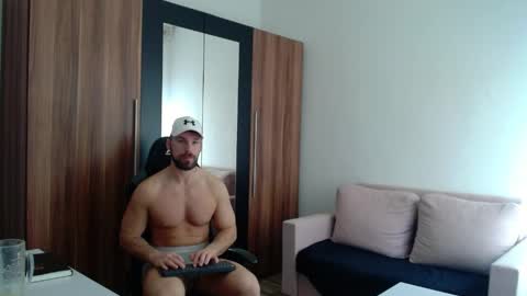 darius_94 online show from 04/11/26, 07:45
