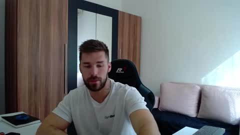 darius_94 online show from 05/11/26, 06:30