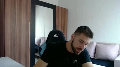 darius_94 online show from 05/25/26, 09:59