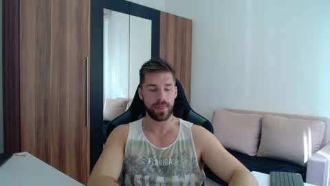 darius_94 online show from 07/16/26, 07:14