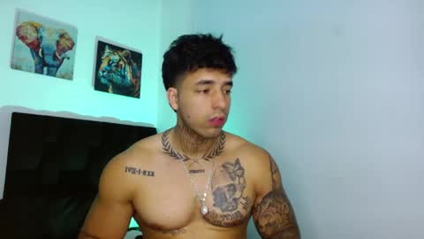 Snapshot of darius_phoenix chatting on 05/02/26, 07:19 Darius Phoenix online show from 05/02/26, 07:19