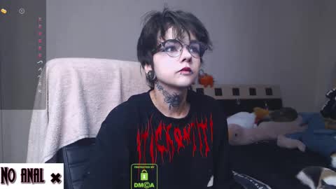 Snapshot of dark__elf chatting on 03/06/25, 10:15 Anessa online show from 03/06/25, 10:15