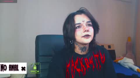 Snapshot of dark__elf chatting on 10/14/25, 09:37 Anessa online show from 10/14/25, 09:37