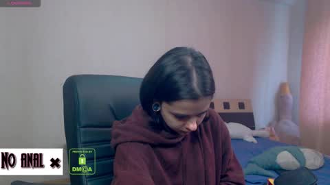 Snapshot of dark__elf chatting on 11/10/25, 06:56 Anessa online show from 11/10/25, 06:56