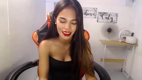 Snapshot of dark_angel143 chatting on 03/04/25, 07:30 dark_angel143 online show from 03/04/25, 07:30