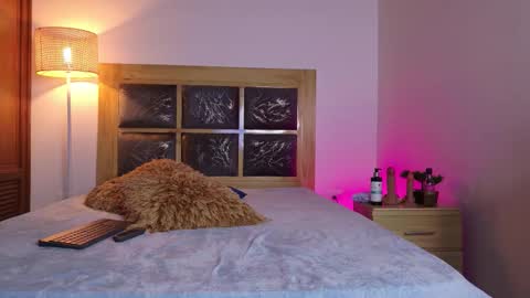 Snapshot of dark_angell77 chatting on 12/01/25, 11:04 dark_angell77 online show from 12/01/25, 11:04