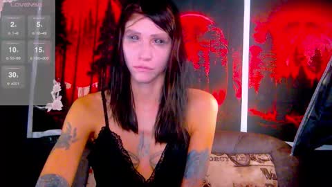 dark_briilliant online show from 12/01/25, 02:22