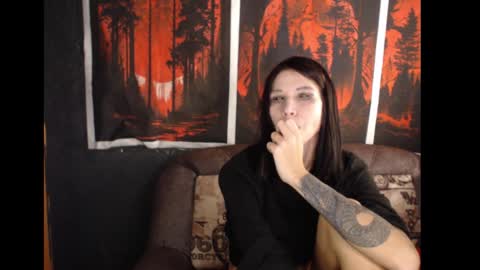 dark_briilliant online show from 12/03/25, 03:43