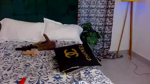 becky online show from 04/12/26, 07:57