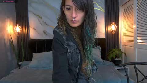 dark_dominika online show from 06/09/26, 12:39
