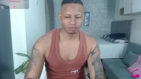 dark_dominion online show from 11/05/25, 02:33