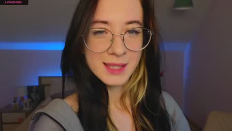 Lola online show from 12/21/24, 10:06