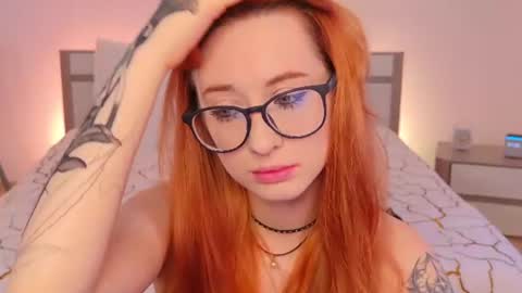 Snapshot of dark_lola_ chatting on 06/18/26, 01:50 Lola online show from 06/18/26, 01:50