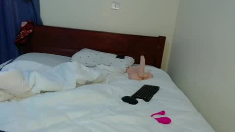 dark_qween online show from 03/09/25, 06:17