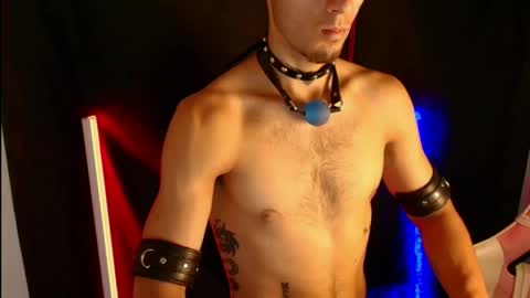 Snapshot of dark_rosse1 chatting on 04/21/26, 02:37 rosse online show from 04/21/26, 02:37
