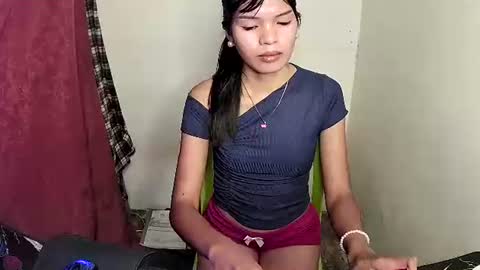 Snapshot of darkberrybabe chatting on 12/14/25, 12:05 Kay online show from 12/14/25, 12:05