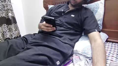 Snapshot of darkbud03 chatting on 05/02/26, 07:08 just a guy online show from 05/02/26, 07:08