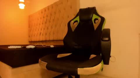 darkknightx01 online show from 03/12/26, 12:06