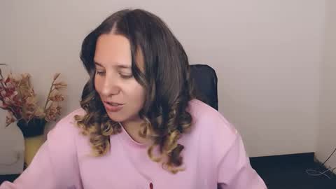 Snapshot of darklure_ chatting on 09/14/25, 06:07 Anna online show from 09/14/25, 06:07