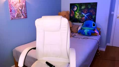 darkmoon____ online show from 10/30/25, 03:13