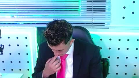 DARKO0717 online show from 12/17/25, 12:44