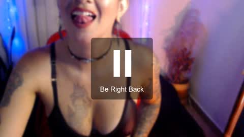 Snapshot of darkopalx chatting on 02/19/25, 02:44 DARK OPAL online show from 02/19/25, 02:44