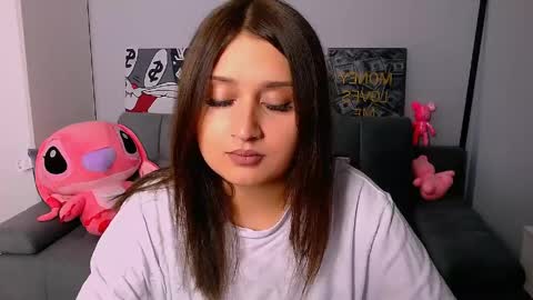 Amelie online show from 04/21/26, 04:34